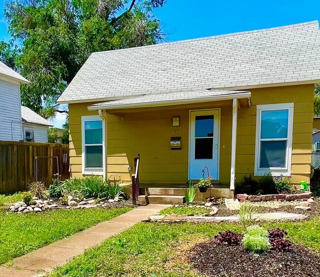 Photo - Two Bedroom Home Near Old Town and Lee Martinez Park