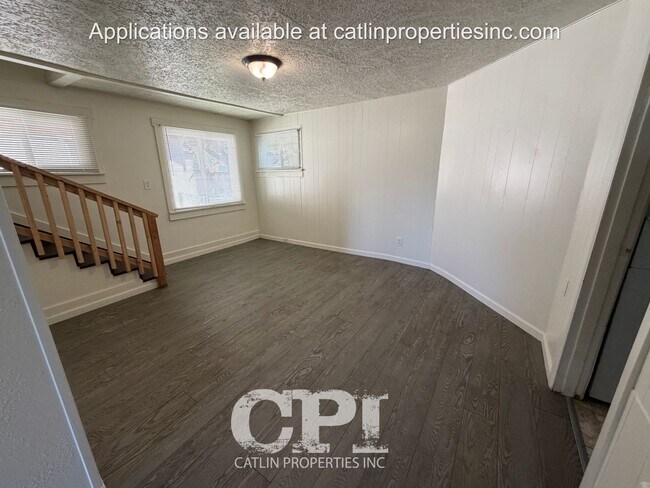 Photo - 320 21st Ave