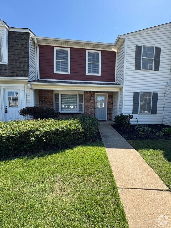 Building Photo - Lovely 2 bedroom 1.5 Bath Rental