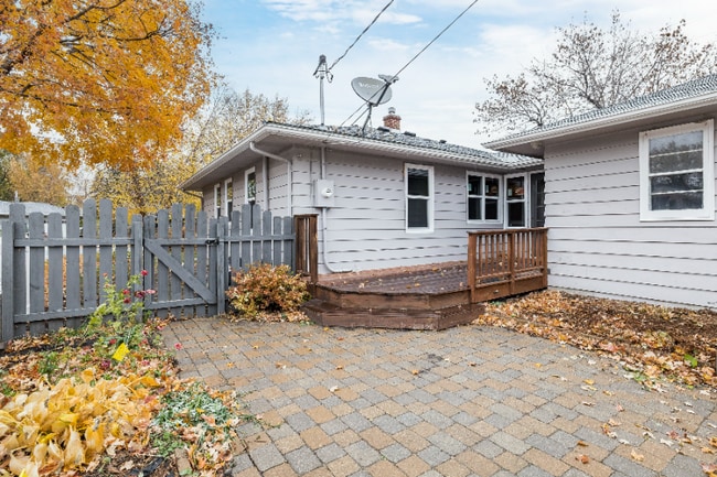 Photo - 301 W 2nd St