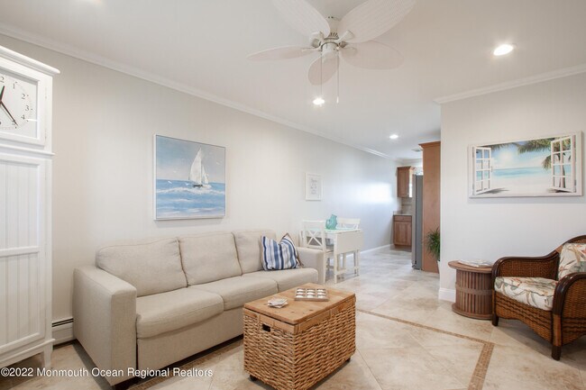 455 Ocean Blvd Unit 25