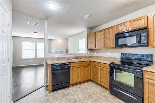 Photo - 2417 Grand Rapids Dr