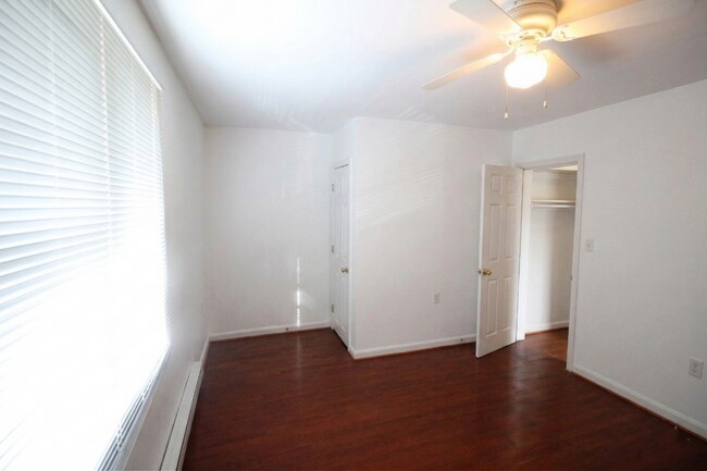 4111 8th St Unidad 4111 8th Street - 2