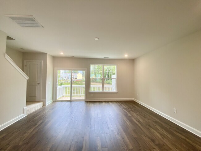 Photo - 2843 Macbeth Ln