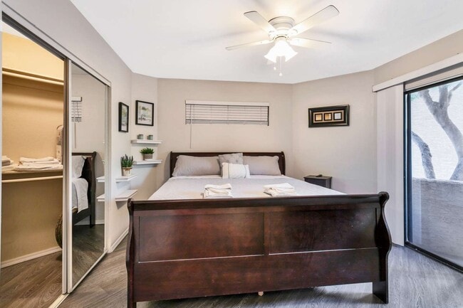 King Bed - 2228 N 52nd St Unit 119