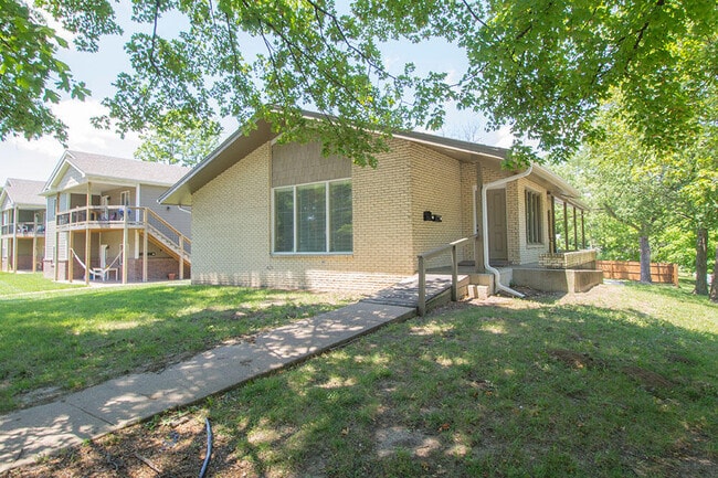 Building Photo - 1415 Paris Rd Rental