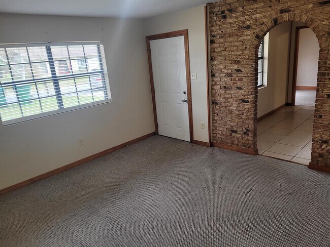 Photo - 2907 W Park Dr