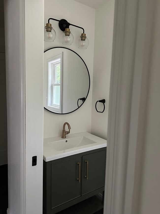 Photo - 1814 Fairview St