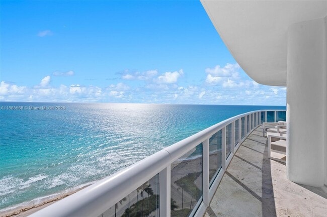 Building Photo - 9601 Collins Ave Unit 1206
