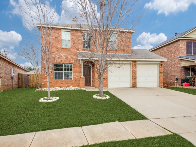 Building Photo - 1208 Boxwood Dr