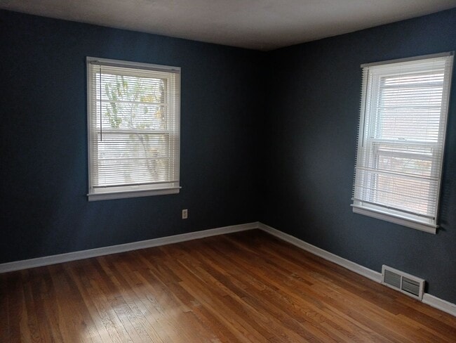 Photo - 2500 N 47th St