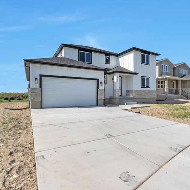 ALMOST NEW MODERN LEHI HOME 3 CAR GARAGE O... - ALMOST NEW MODERN LEHI HOME 3 CAR GARAGE O...