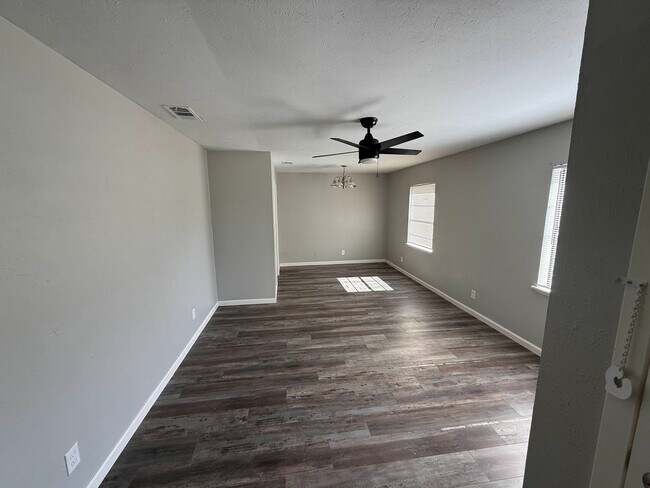 Photo - Beautiful 3 Bedroom House in Plano