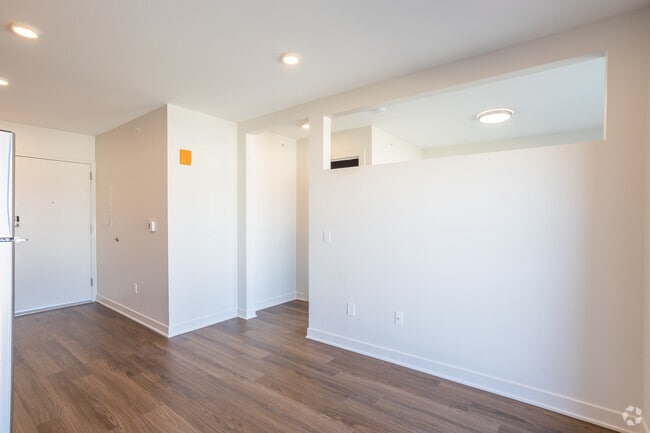 Estudio - Diamond - Swivel