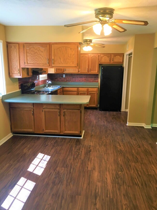 Photo - 225 Glendale Dr