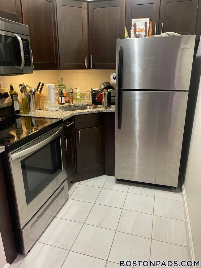 Photo - 81 Essex St Unit 81