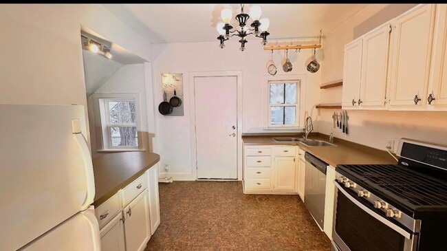 Photo - 1253 Ashland Ave