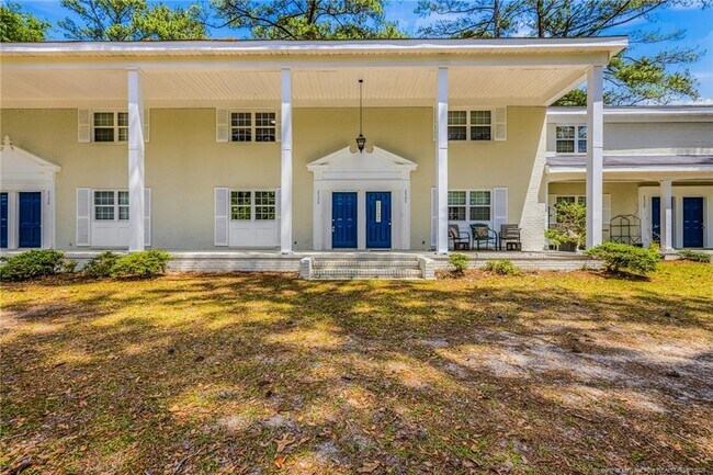 2326 Barrington Cir