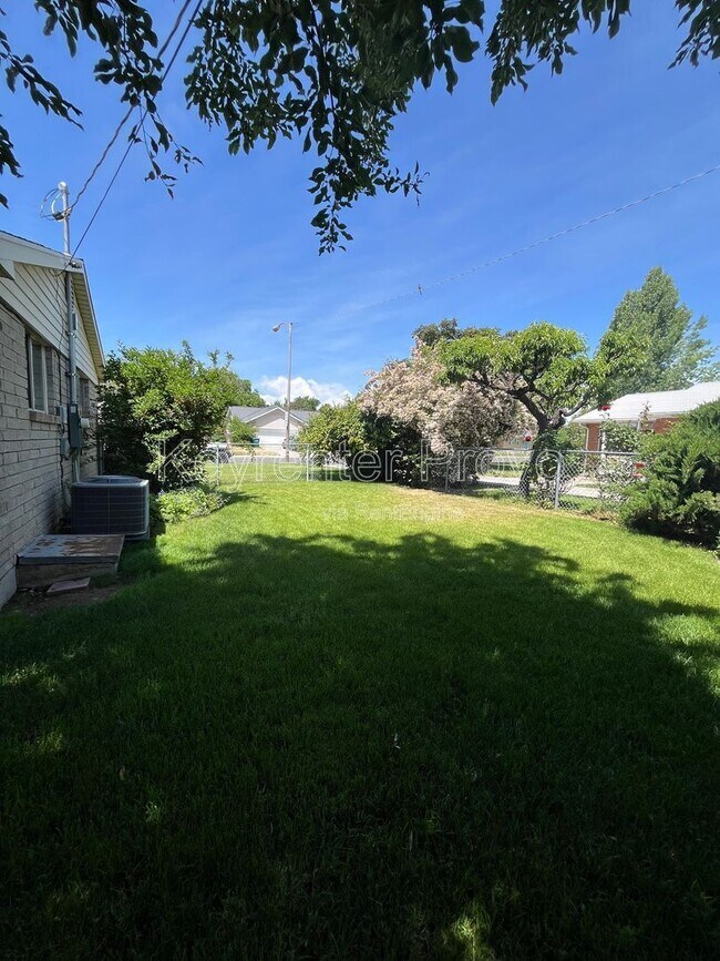 Photo - 1589 S 200 E St