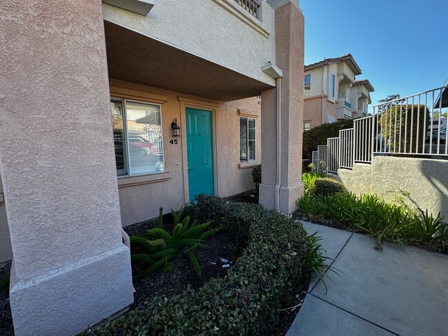 2 Bedroom 1st Floor Unit in Rancho San Diego - 2 Bedroom 1st Floor Unit in Rancho San Diego