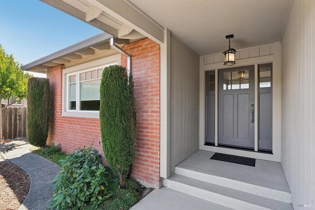 Photo - 1296 Orchard St