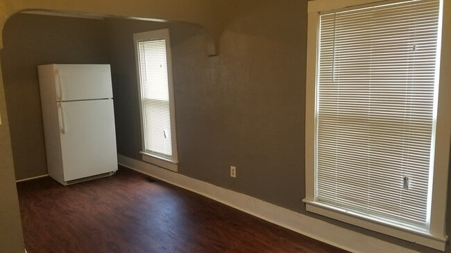 Building Photo - 710 S 9th St Rental