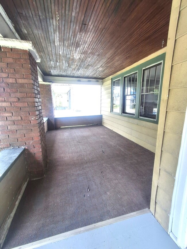 Photo - 2405 East Ave