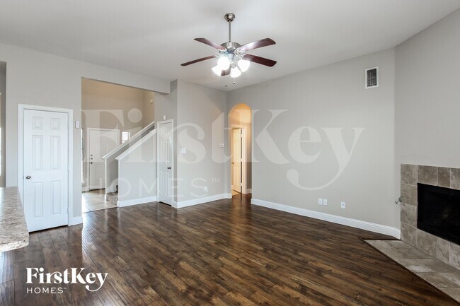 Photo - 1215 Jewel Ln