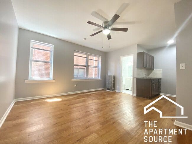 Photo - 4241 N Kenmore Ave Unit 105