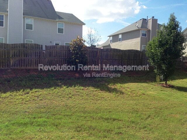 Photo - 380 Othello Dr