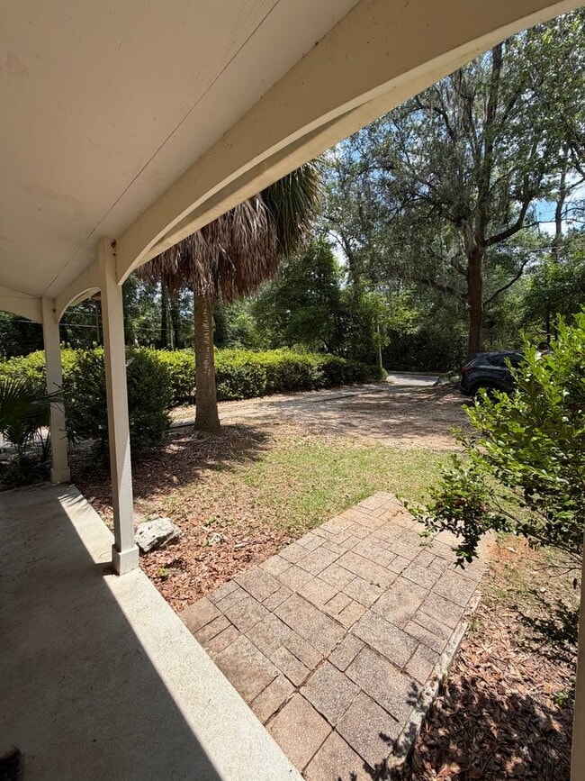 Photo - 3/1 Located in the Heart of Tallahassee Florida. Available NOW