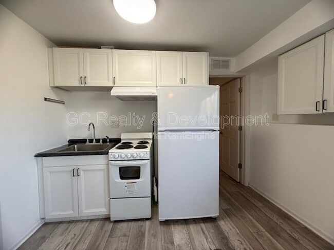 Photo - 284 W Windsor Terrace Unit Apt 4