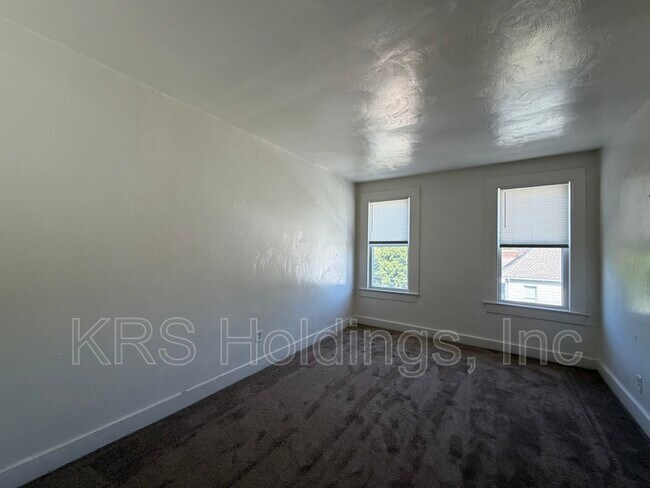 Photo - 325 W 31st St Unidad 6