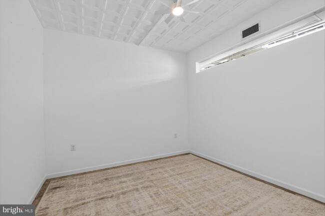 Photo - 2512 E Lehigh Ave Unit L