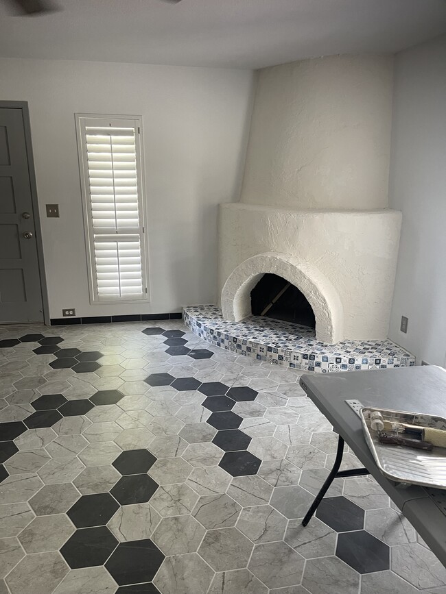 Photo - 8445 S 48th St