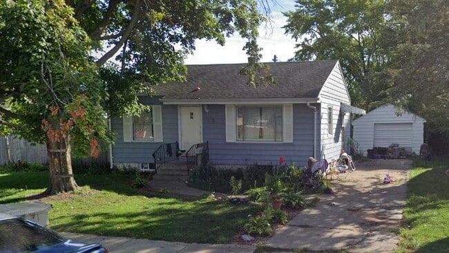 Building Photo - 112 S Gladstone St Rental