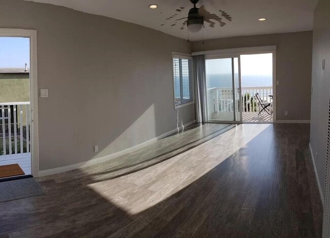 4201 Crest Dr