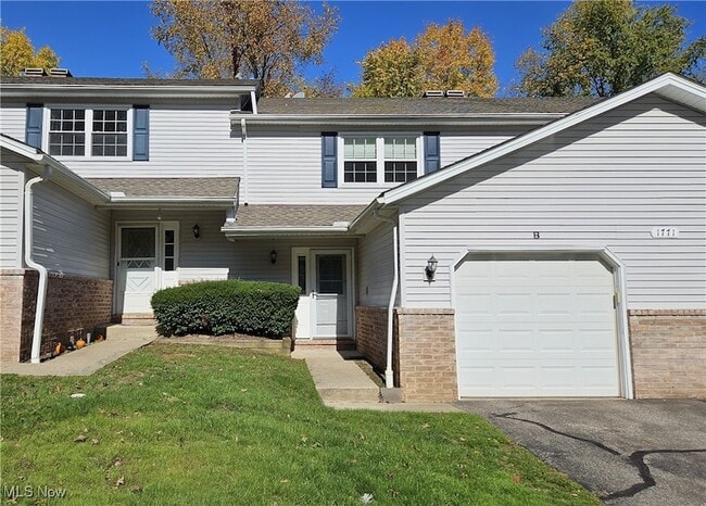 Building Photo - 1771 Rolling Hills Dr Unit B