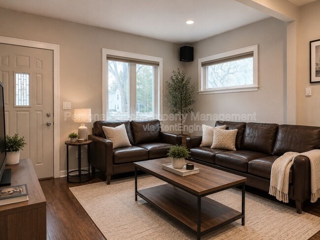 Photo - 1516 10th St N