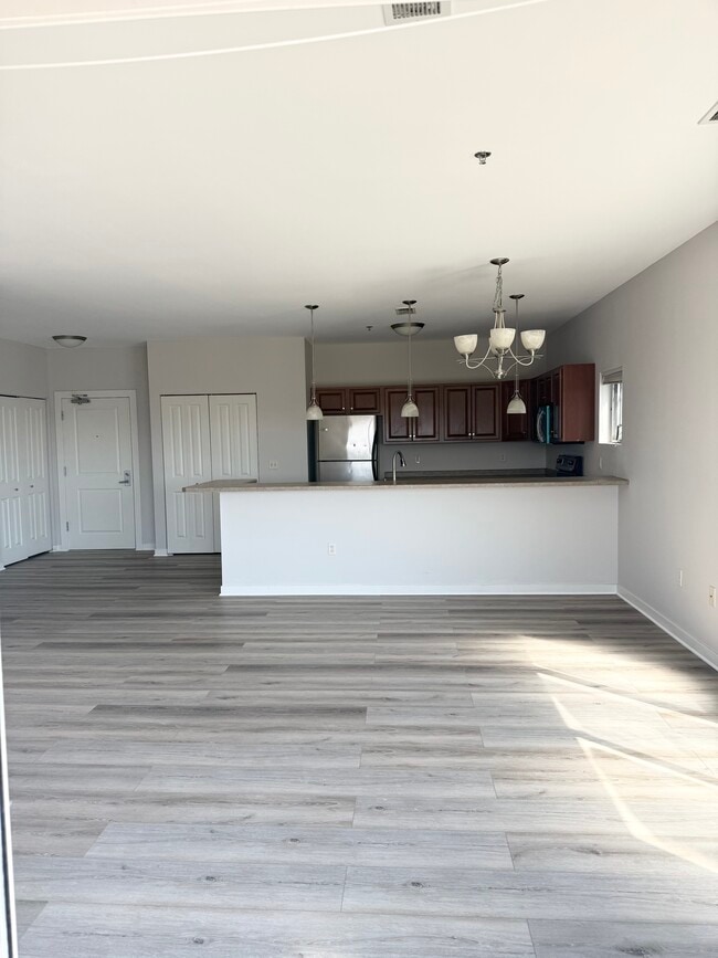 Large open concept kitchen - 3540 Library Dr Unit 303