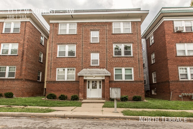 Building Photo - 1117 W 40th St Unit 3W