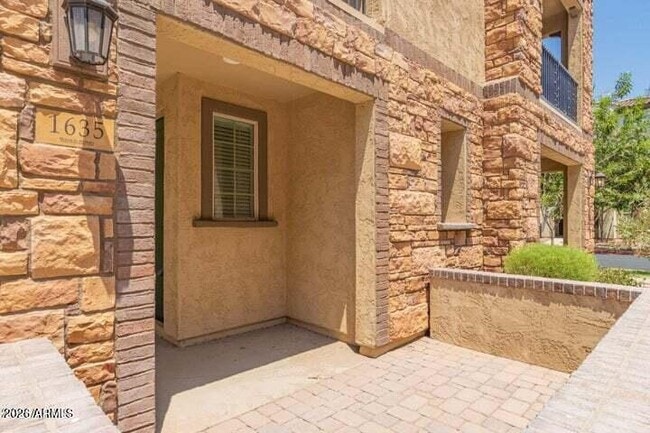 Photo - 1635 E Dogwood Ln
