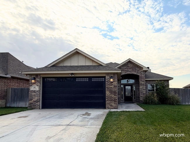 Building Photo - Modern 3-Bedroom Home with Office in The Greenways