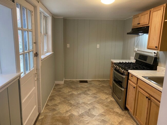 Photo - Charming 2 Bedroom Home in Chestnut Hill!