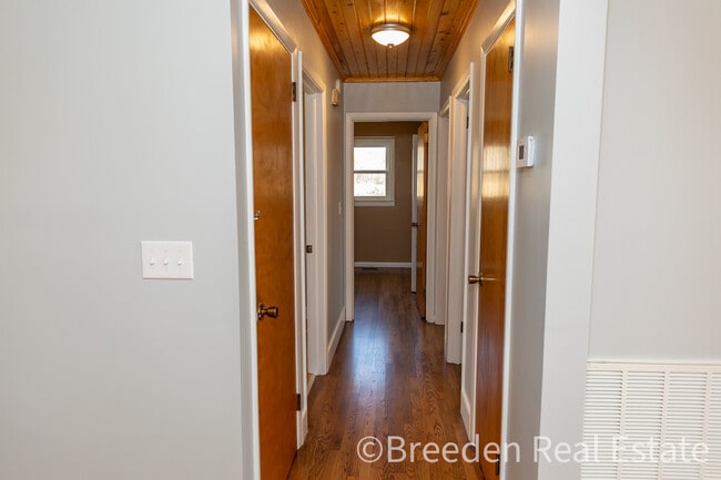 Photo - 4393 R L Hildebran Dr