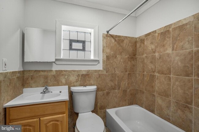 Photo - 2026 Ridge Ave Unit 8