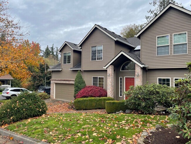 Photo - Grand 5+ Bedroom Home in Desirable Garden Home- Raleigh Hills Location with 2800 Sq Ft!