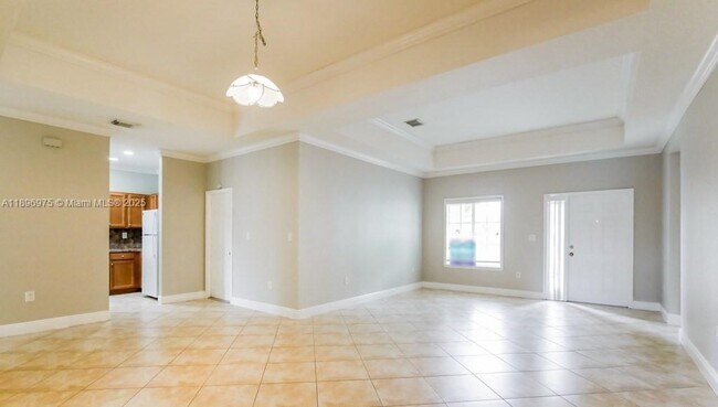 Photo - 665 SE 31st Ave