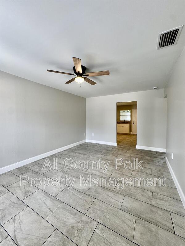 Photo - 1138 Sycamore St
