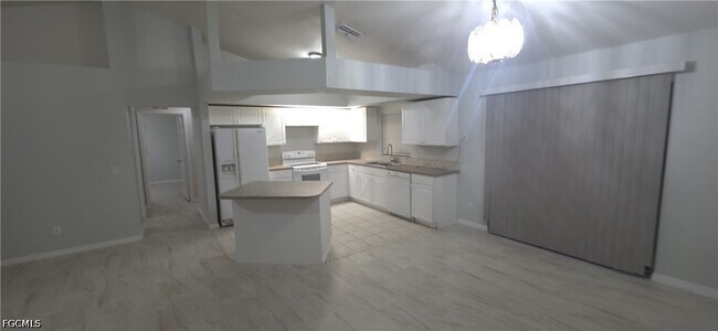 Photo - 1144 Essex St E
